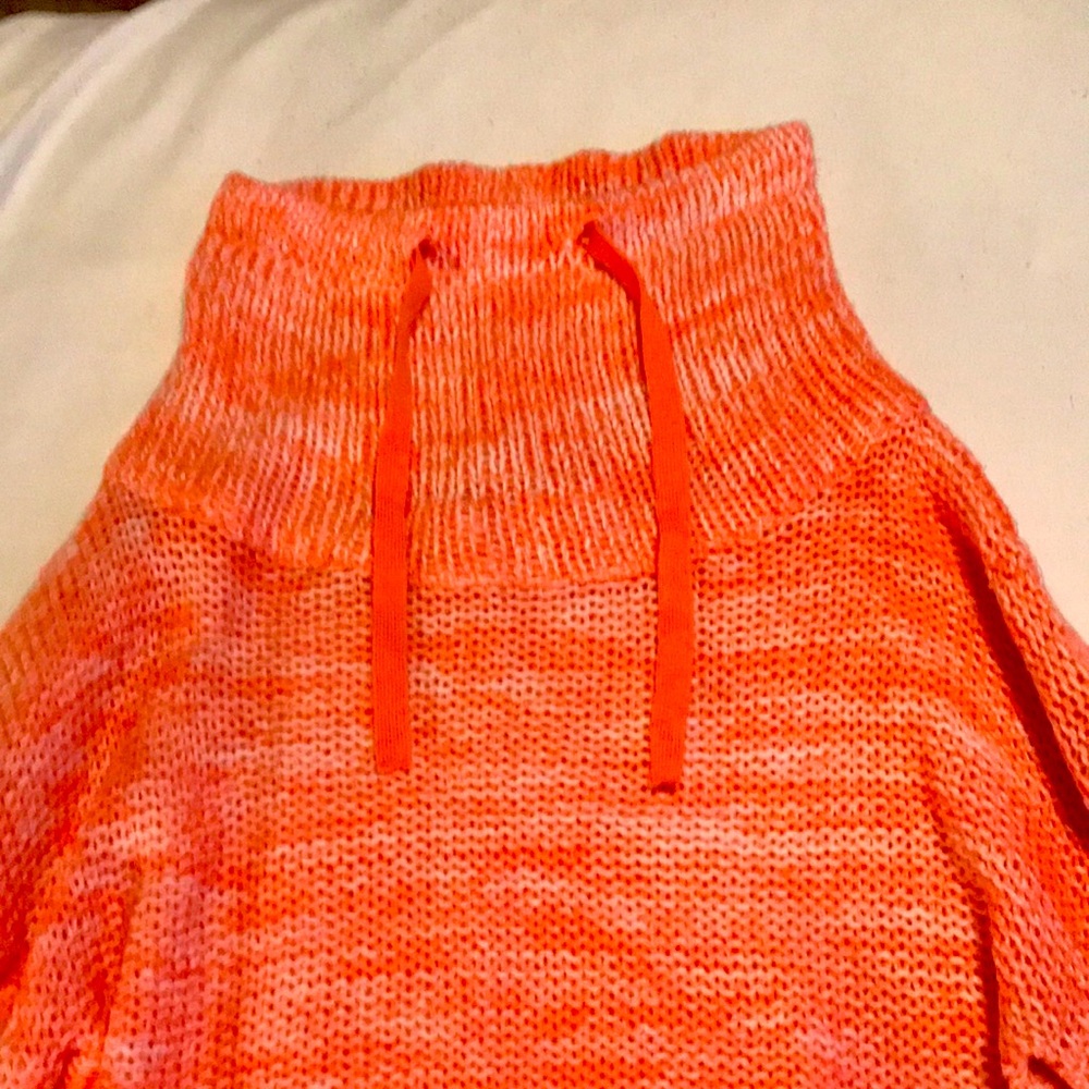 Rue 21 Medium sweater Beautiful so soft